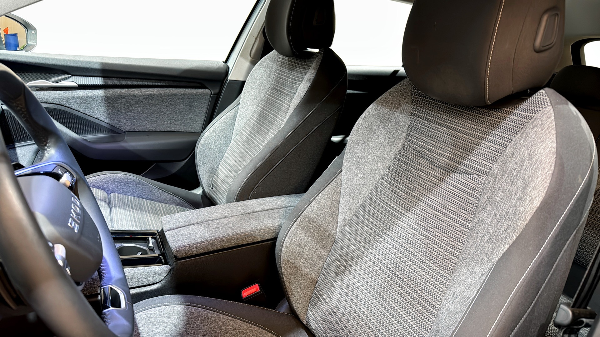 Skoda Superb Combi MTN22G