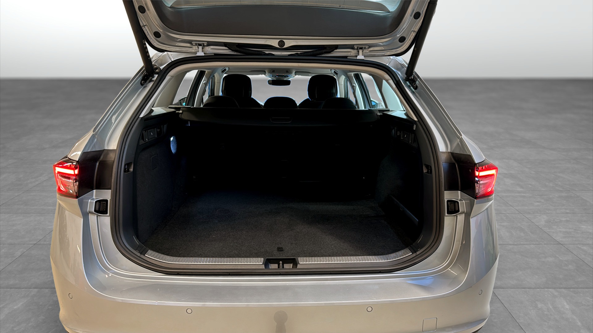 Skoda Superb Combi MTN22G