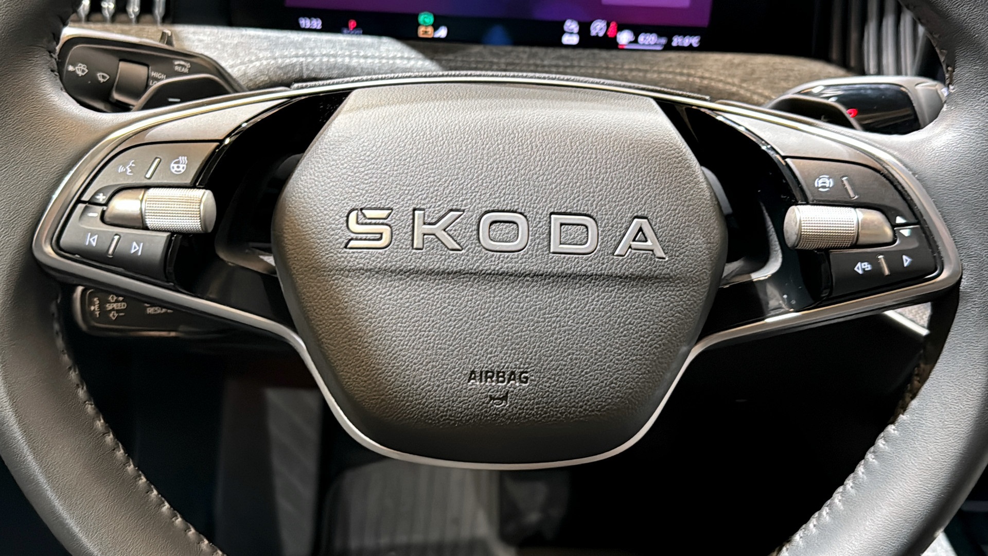 Skoda Superb Combi MTN22G