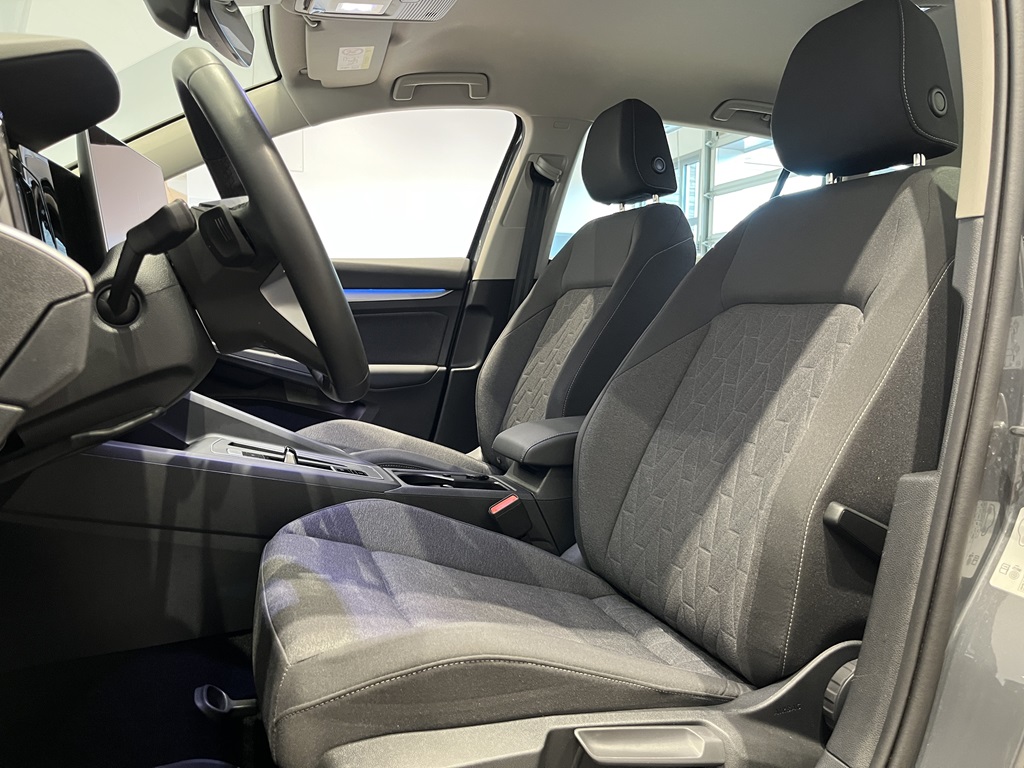 Volkswagen Golf Sportscombi MWA89Y
