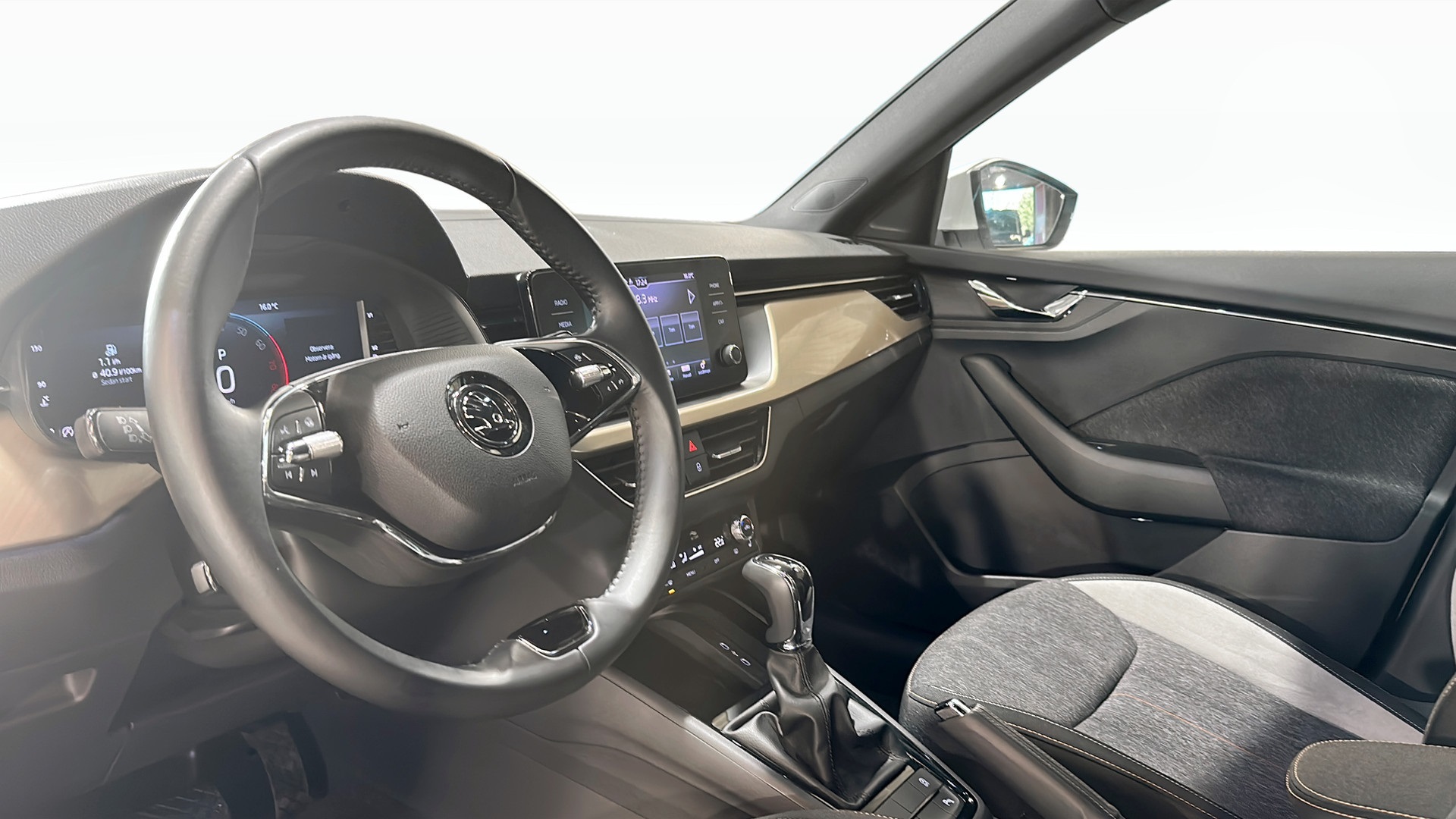 Skoda Kamiq MWG38E