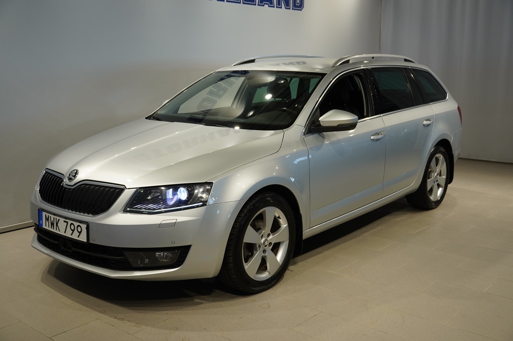 Skoda Octavia MWK799