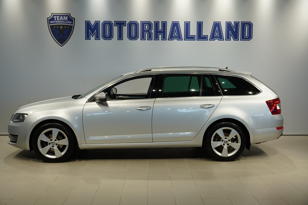 Skoda Octavia MWK799