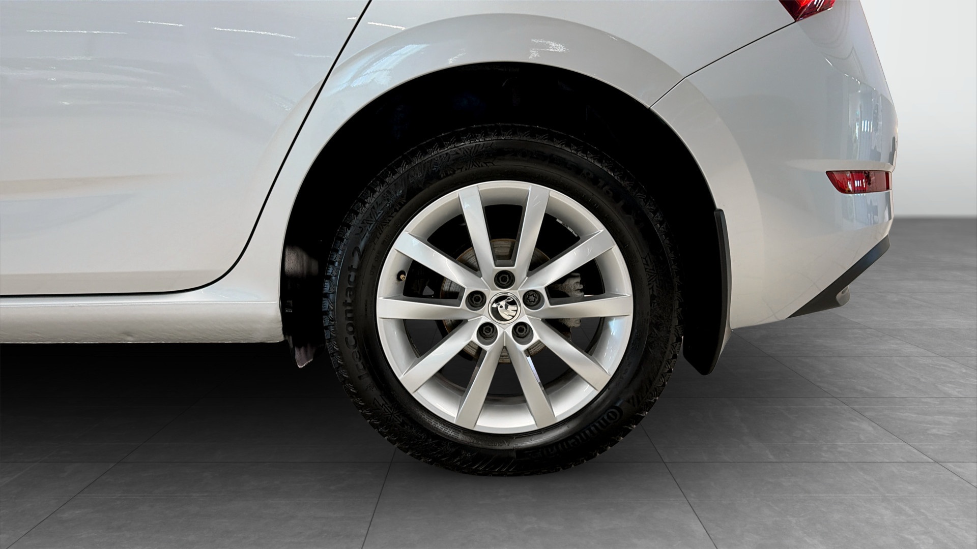 Skoda Scala MXT10A