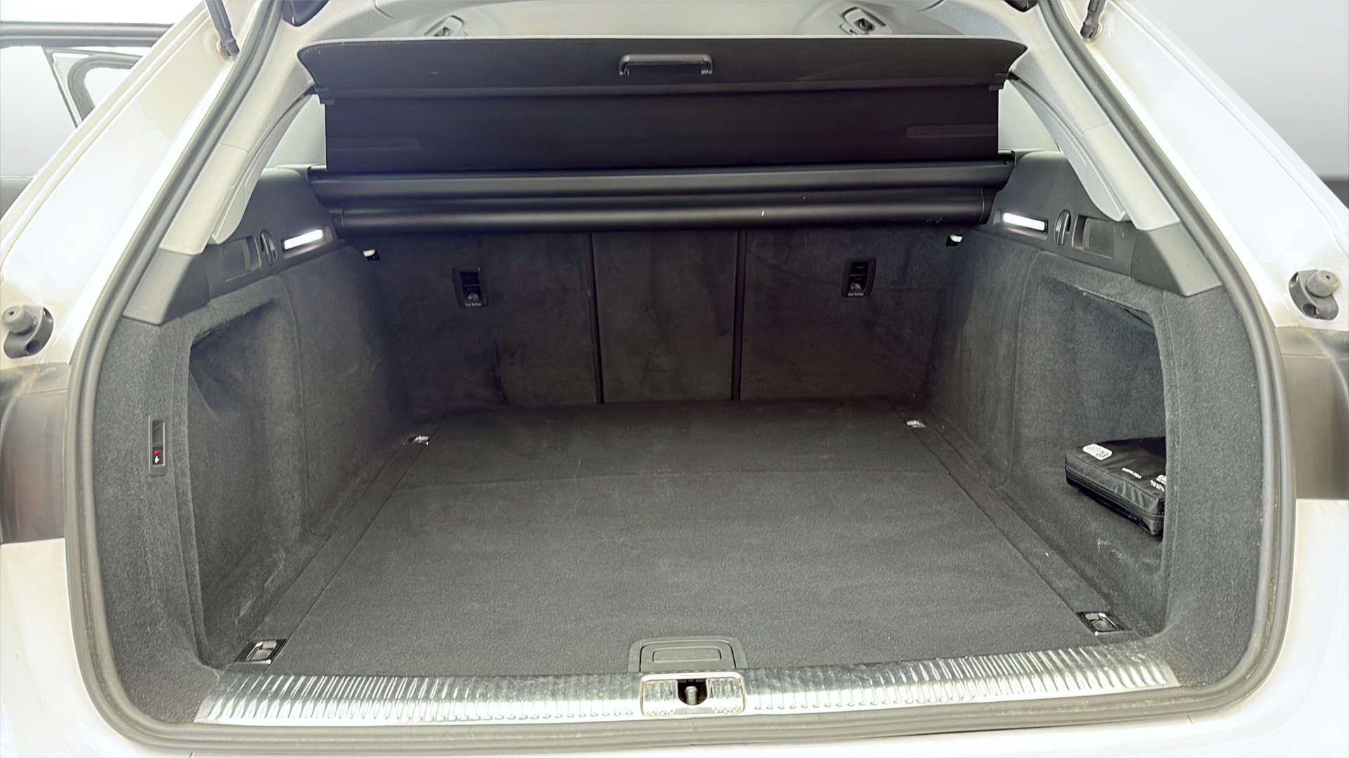 Audi A4 Avant MYJ04F