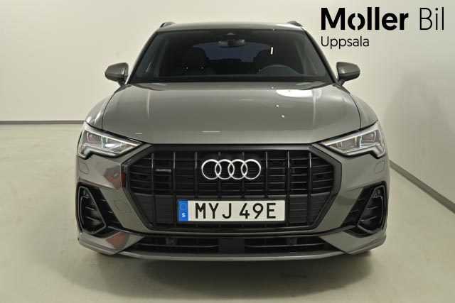Audi Q3 MYJ49E