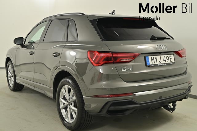 Audi Q3 MYJ49E