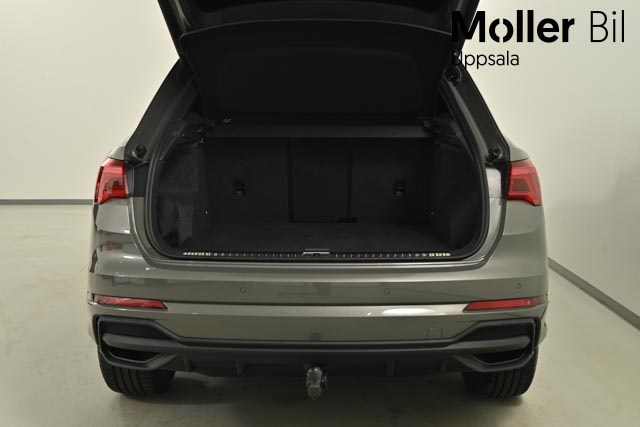 Audi Q3 MYJ49E