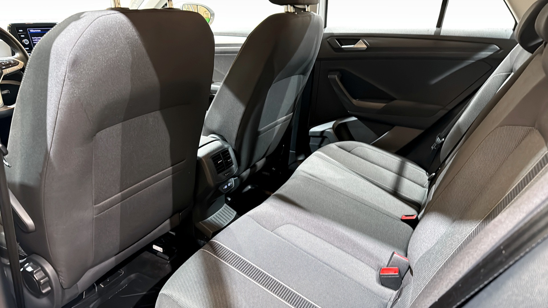 Volkswagen T-Roc MYR92A