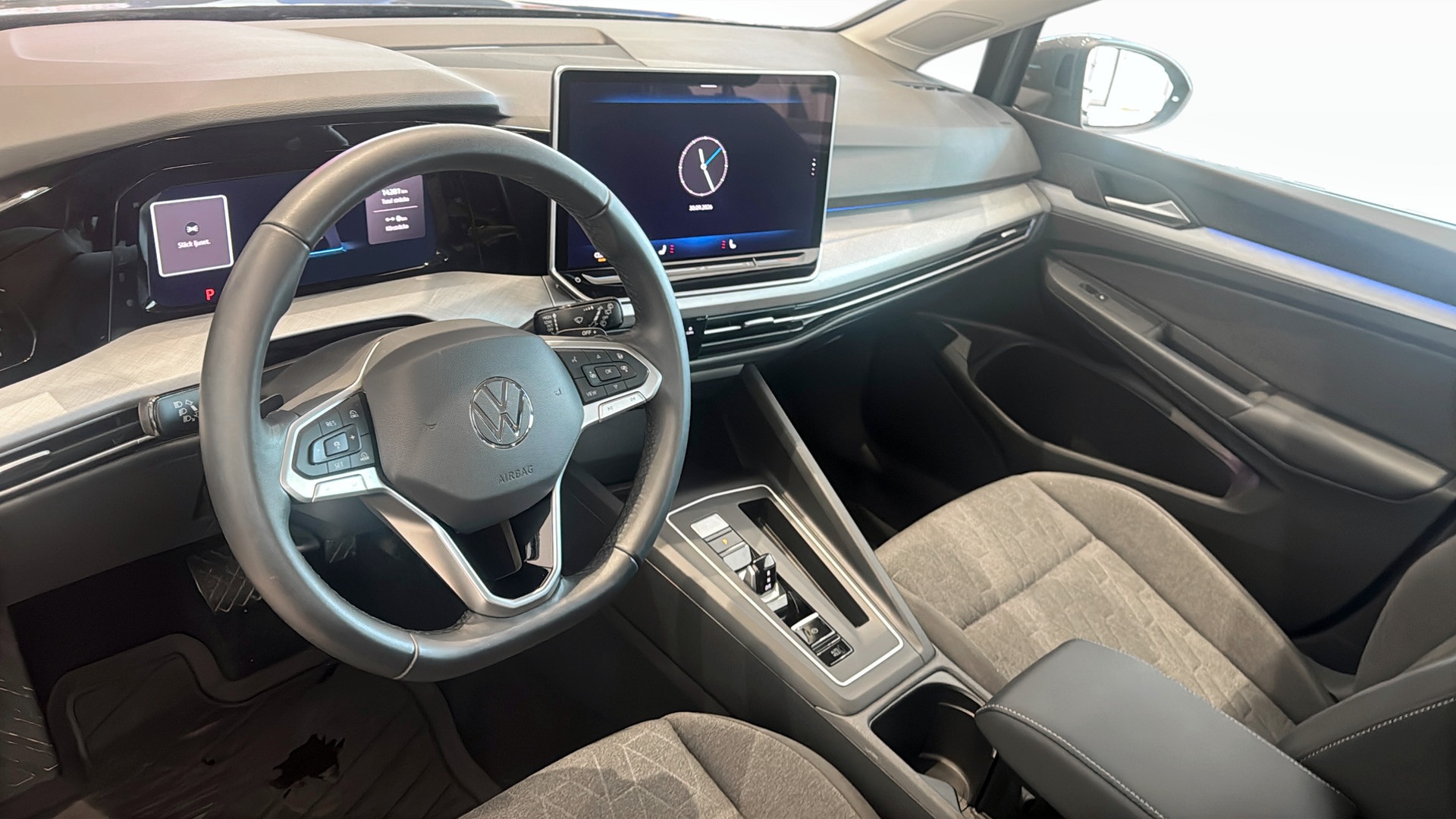 Volkswagen Golf MZD11K