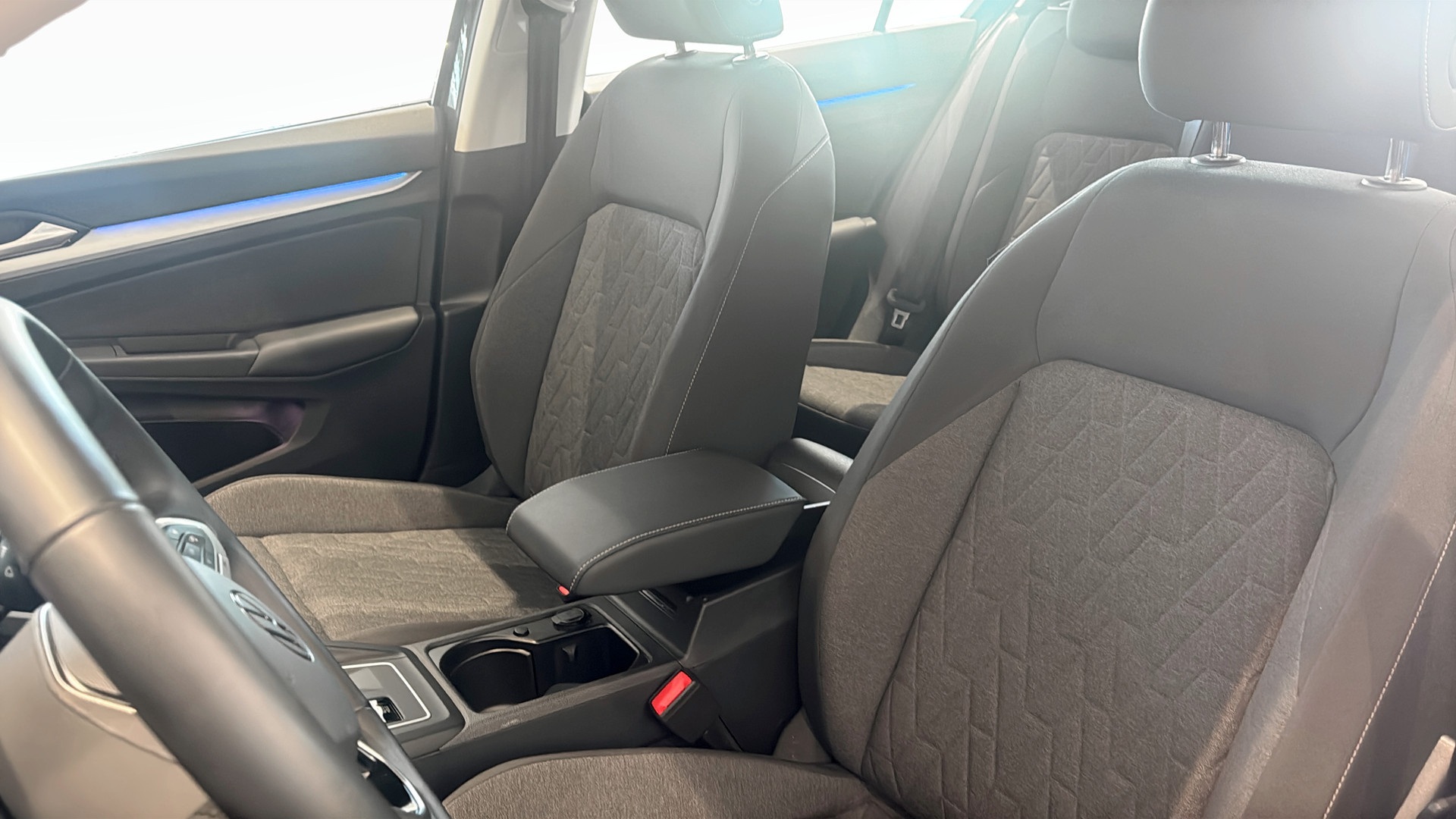 Volkswagen Golf MZD11K