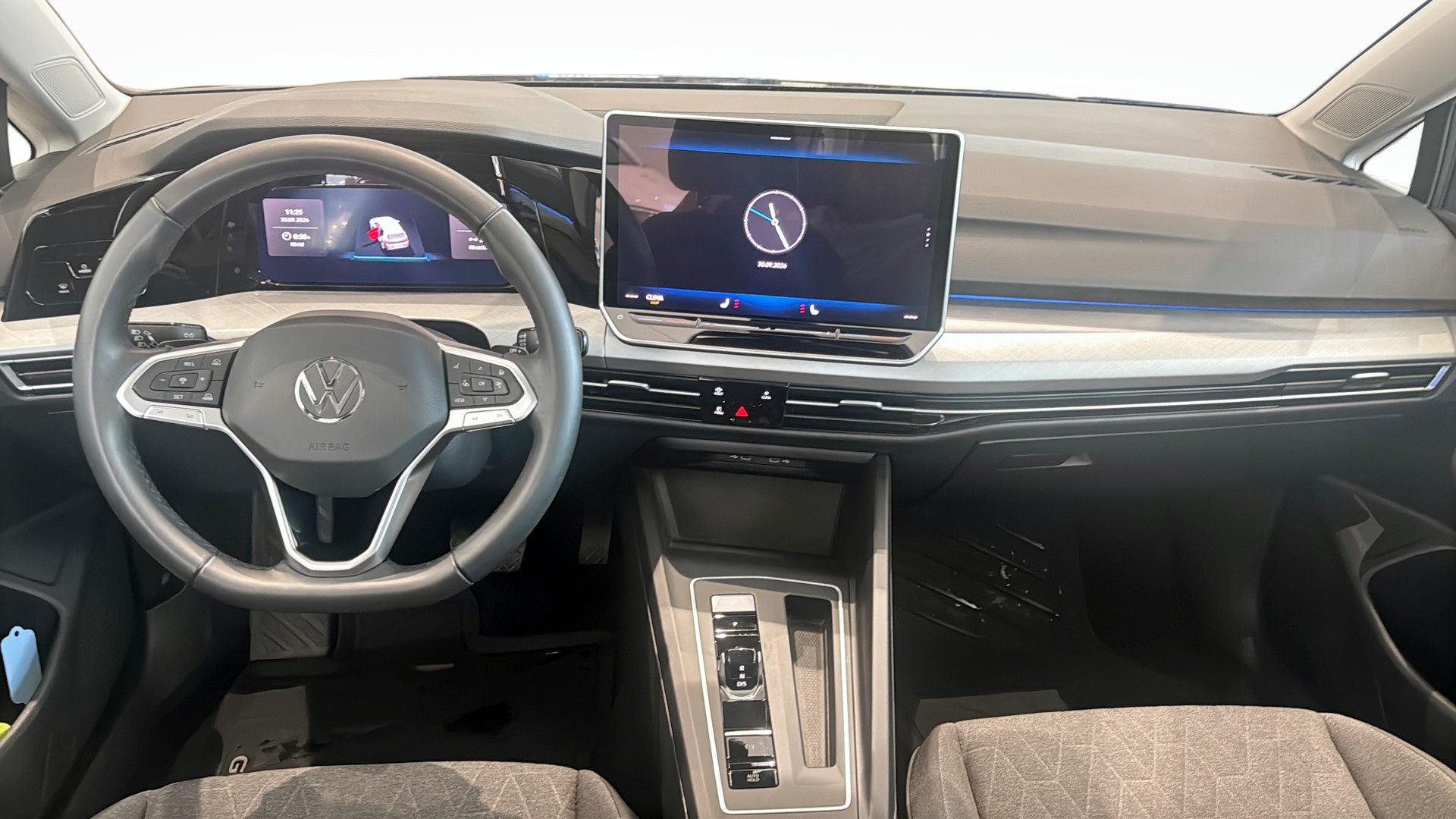 Volkswagen Golf MZD11K