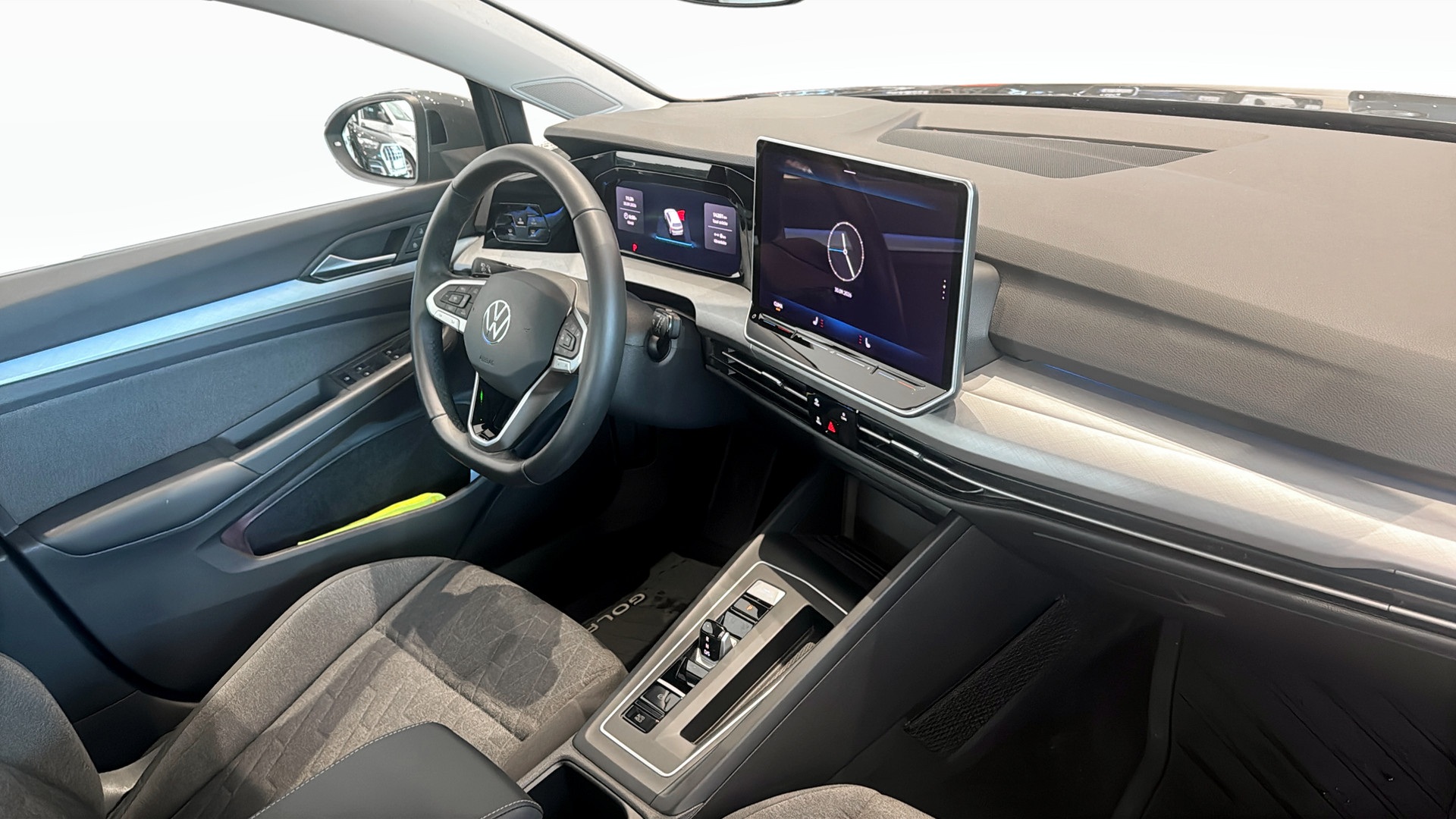 Volkswagen Golf MZD11K