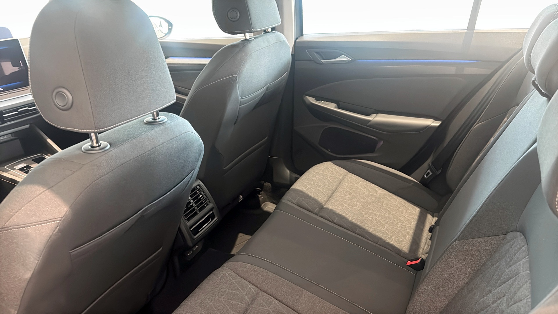Volkswagen Golf MZD11K