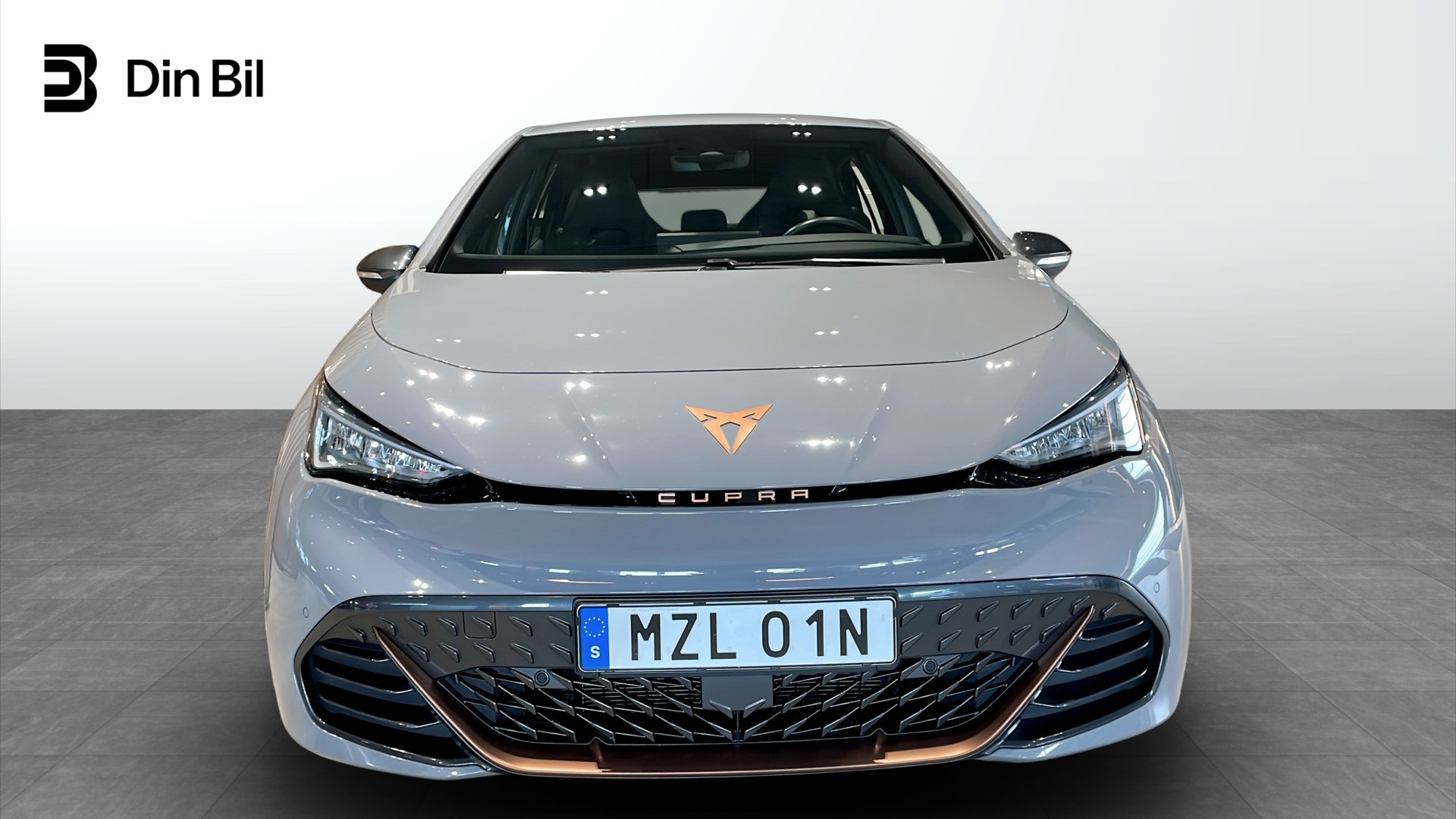 CUPRA Born MZL01N