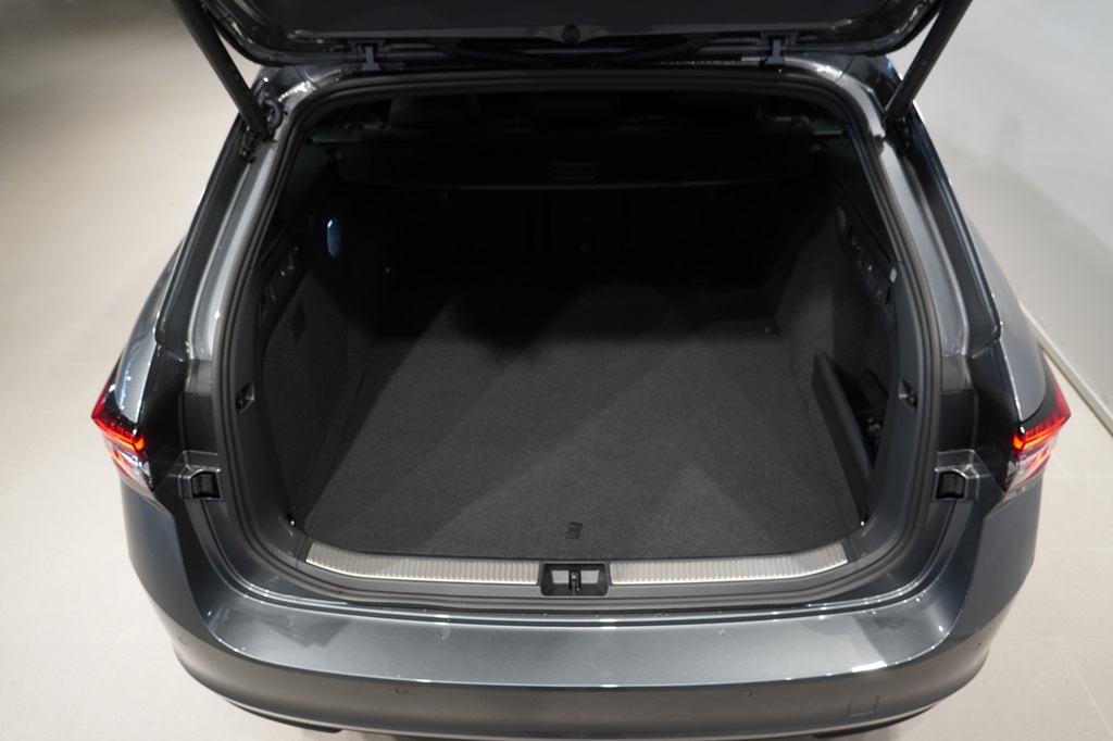 Skoda Superb MZL02M