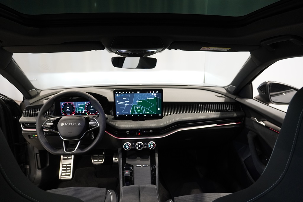 Skoda Superb MZL02M