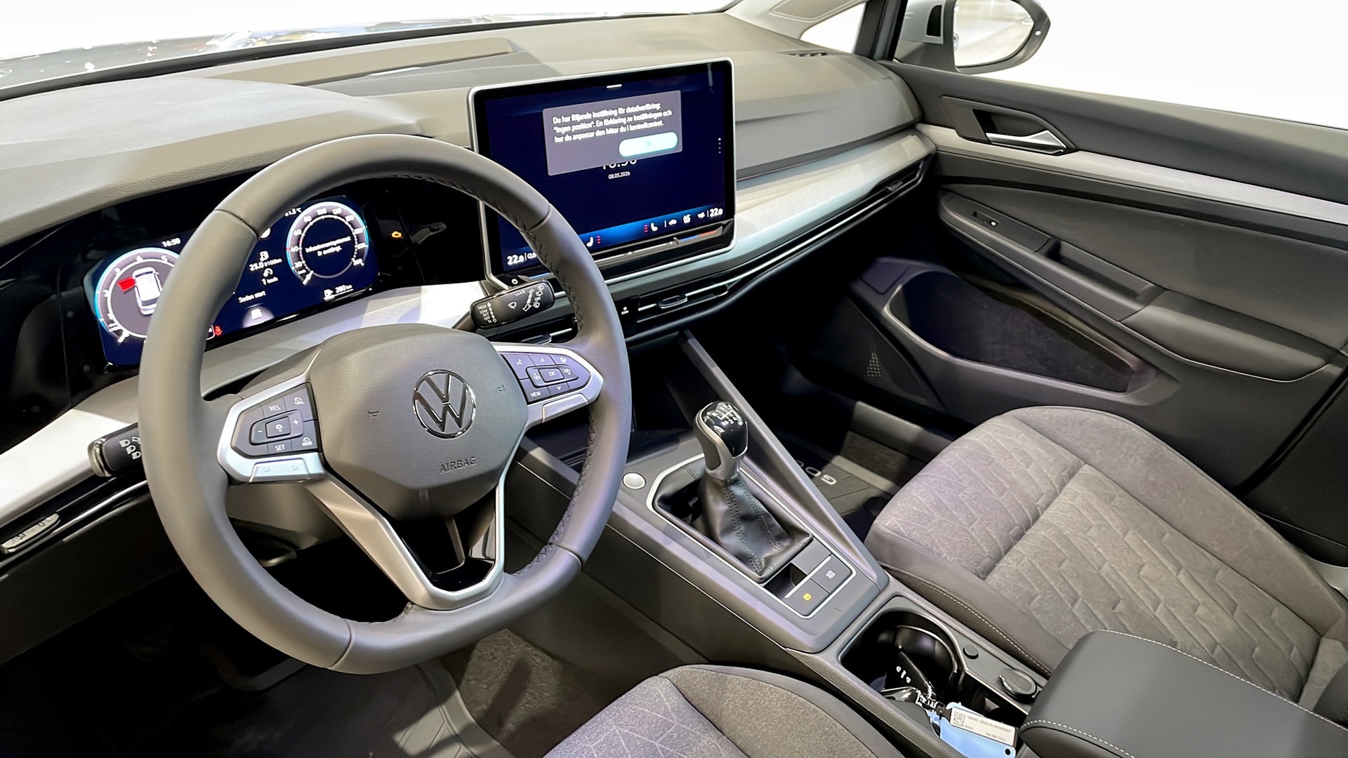 Volkswagen Golf MZL22E