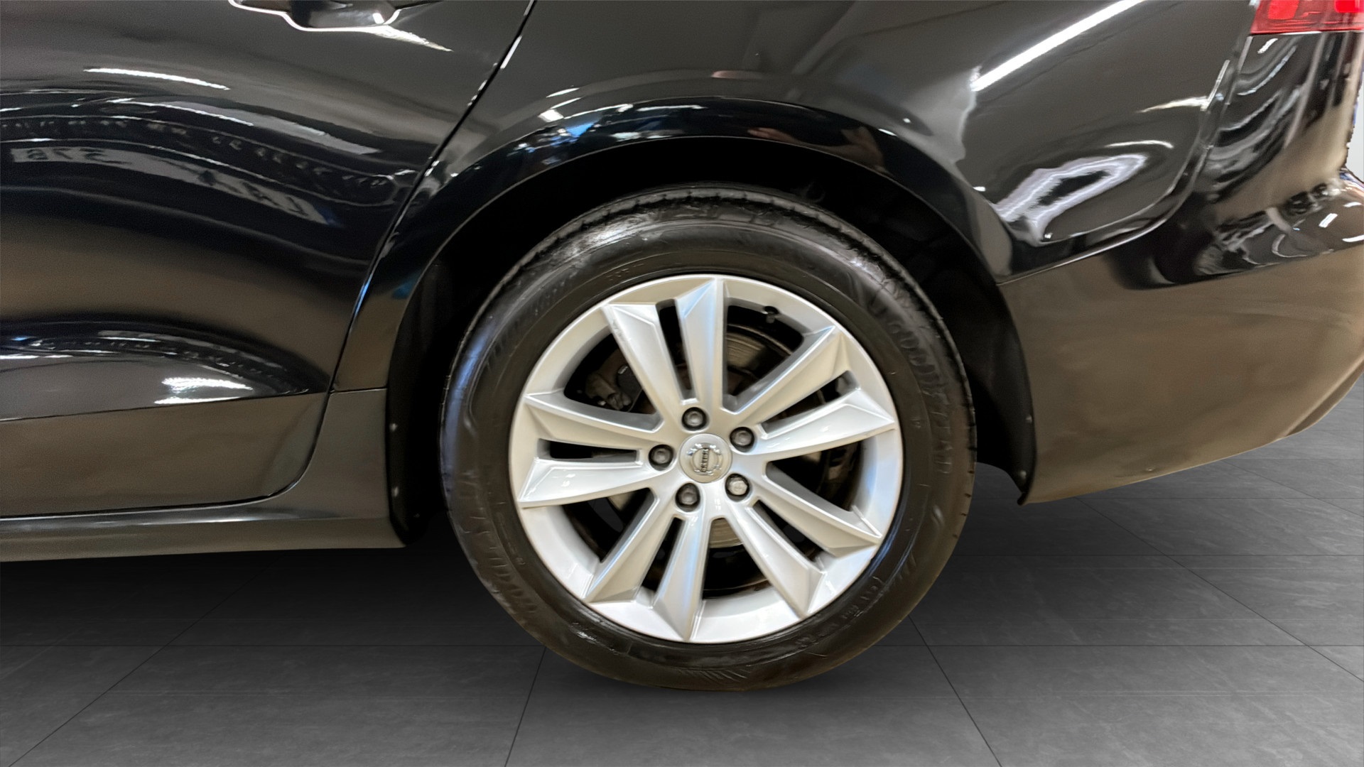 Volvo V60 MZY00C