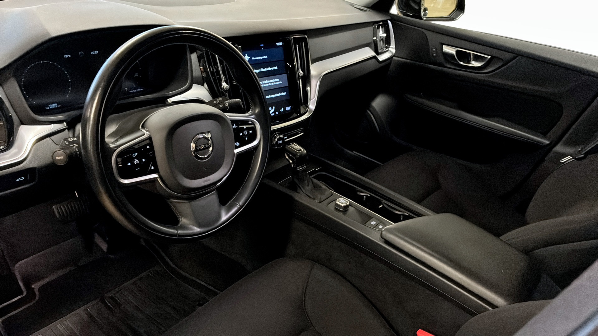 Volvo V60 MZY00C