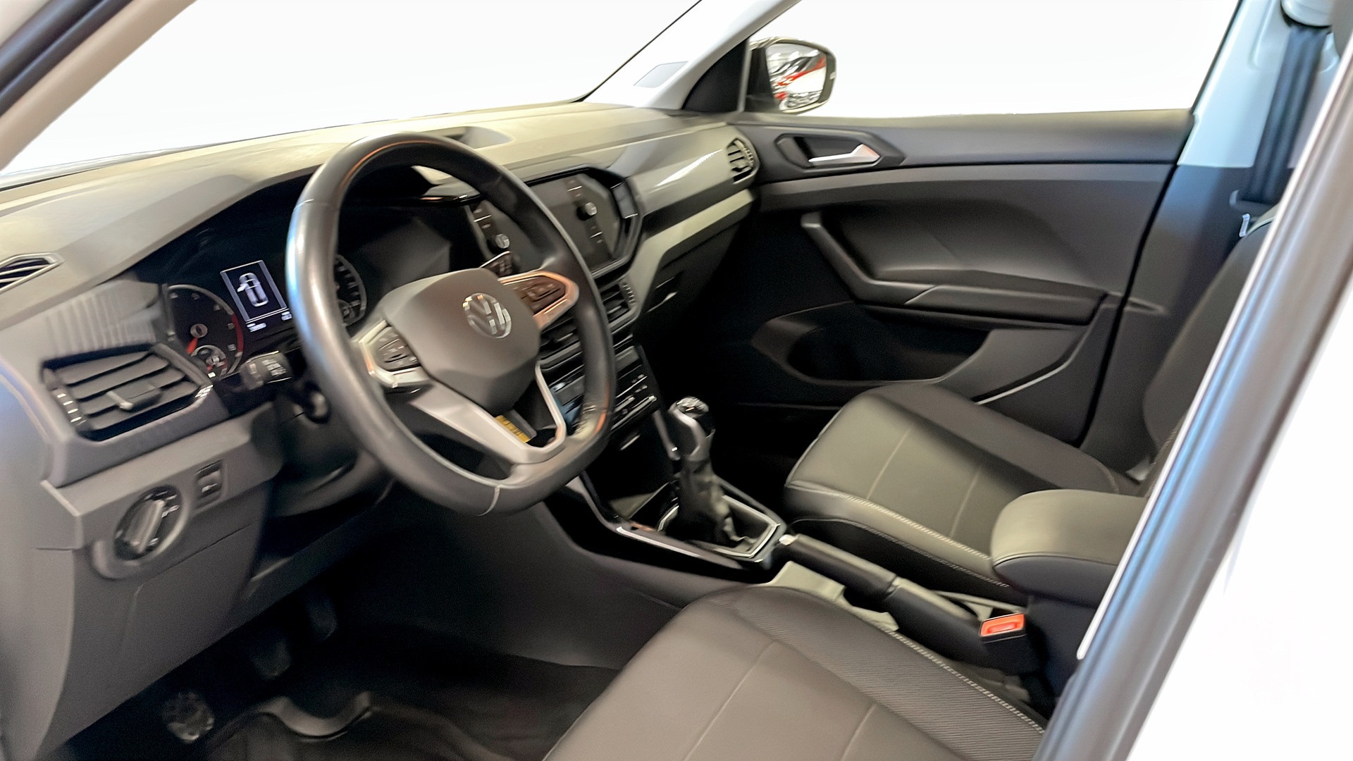 Volkswagen T-Cross NBF53B
