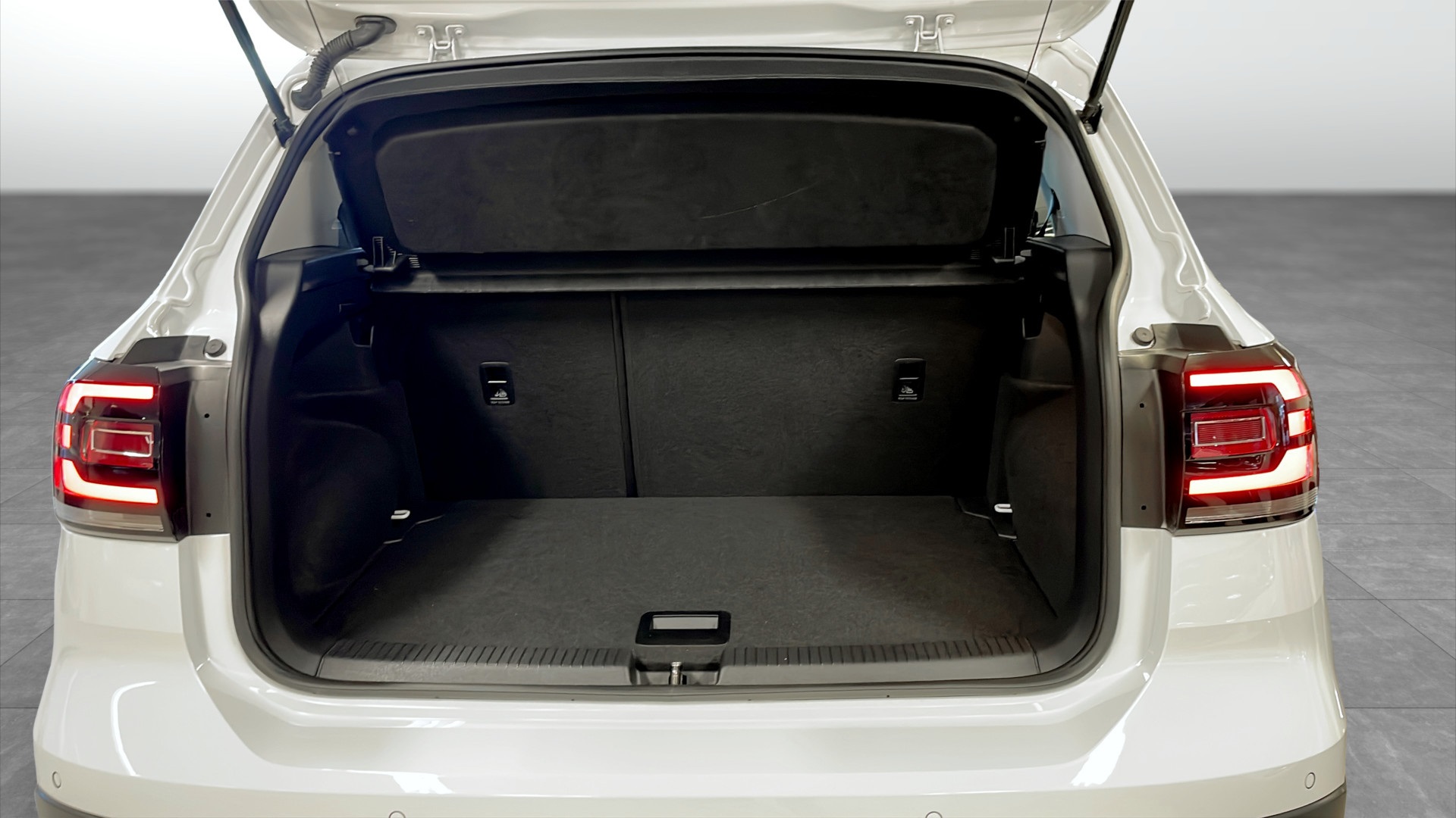 Volkswagen T-Cross NBF53B