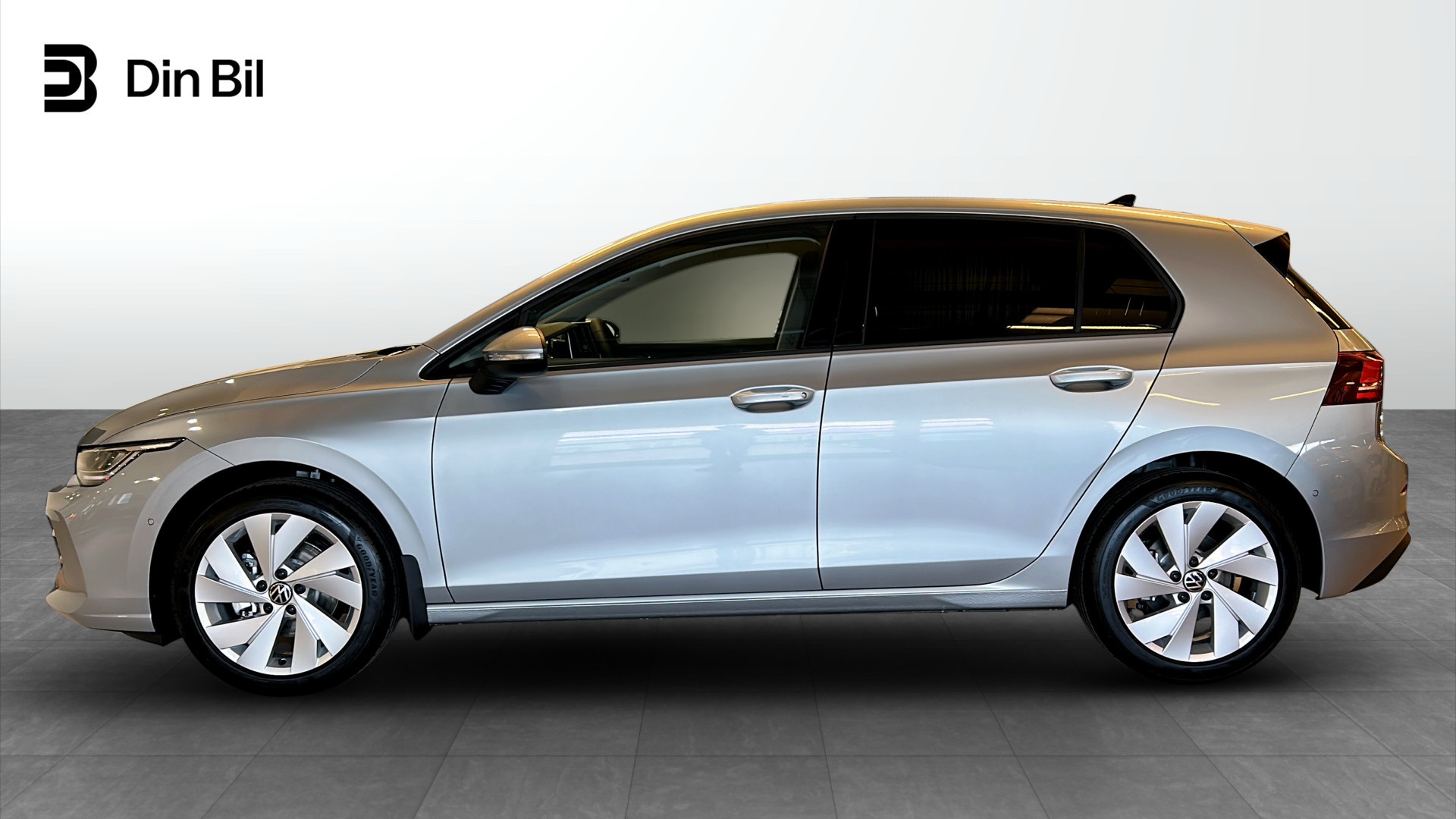 Volkswagen Golf NBP11K
