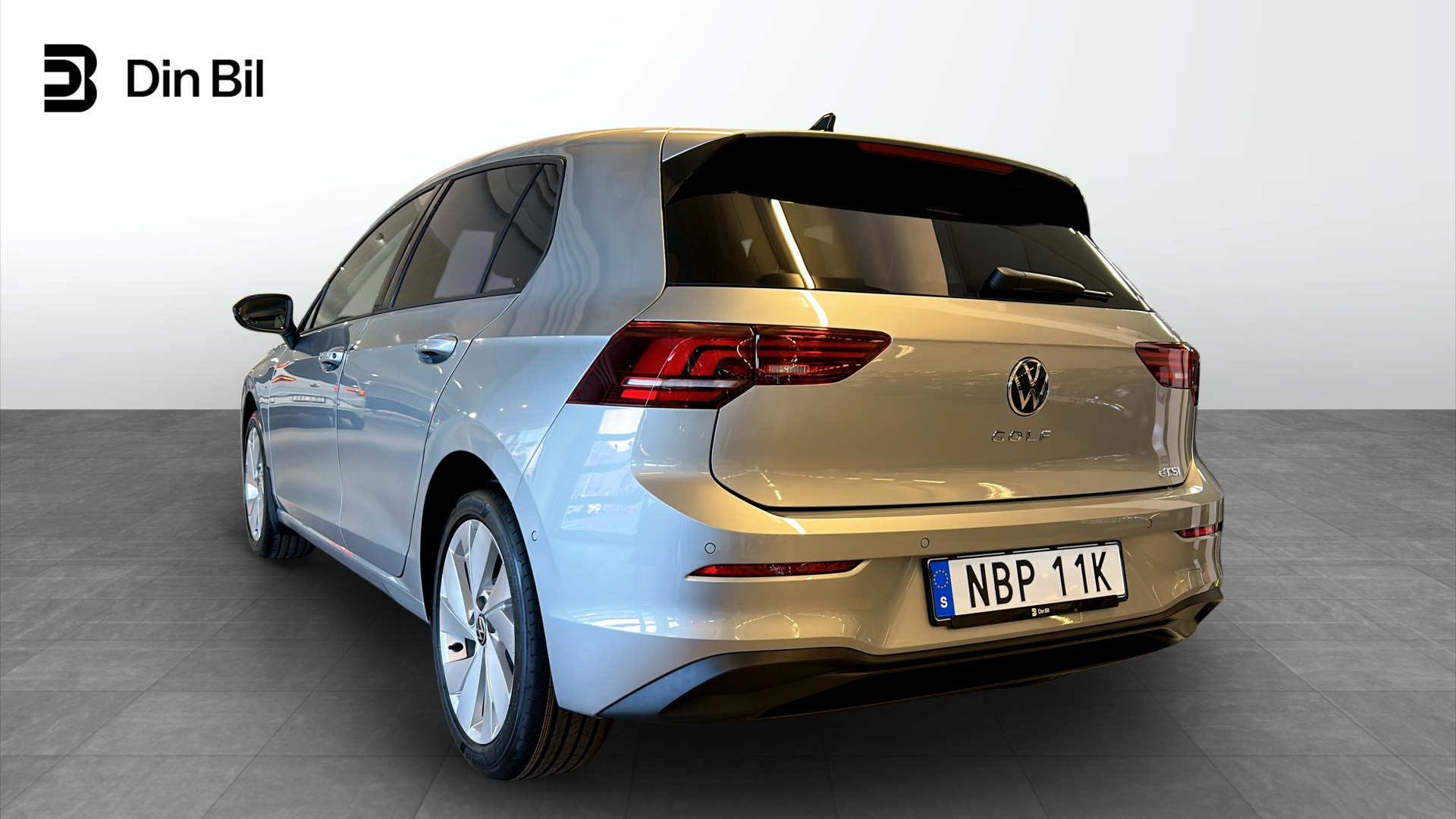 Volkswagen Golf NBP11K
