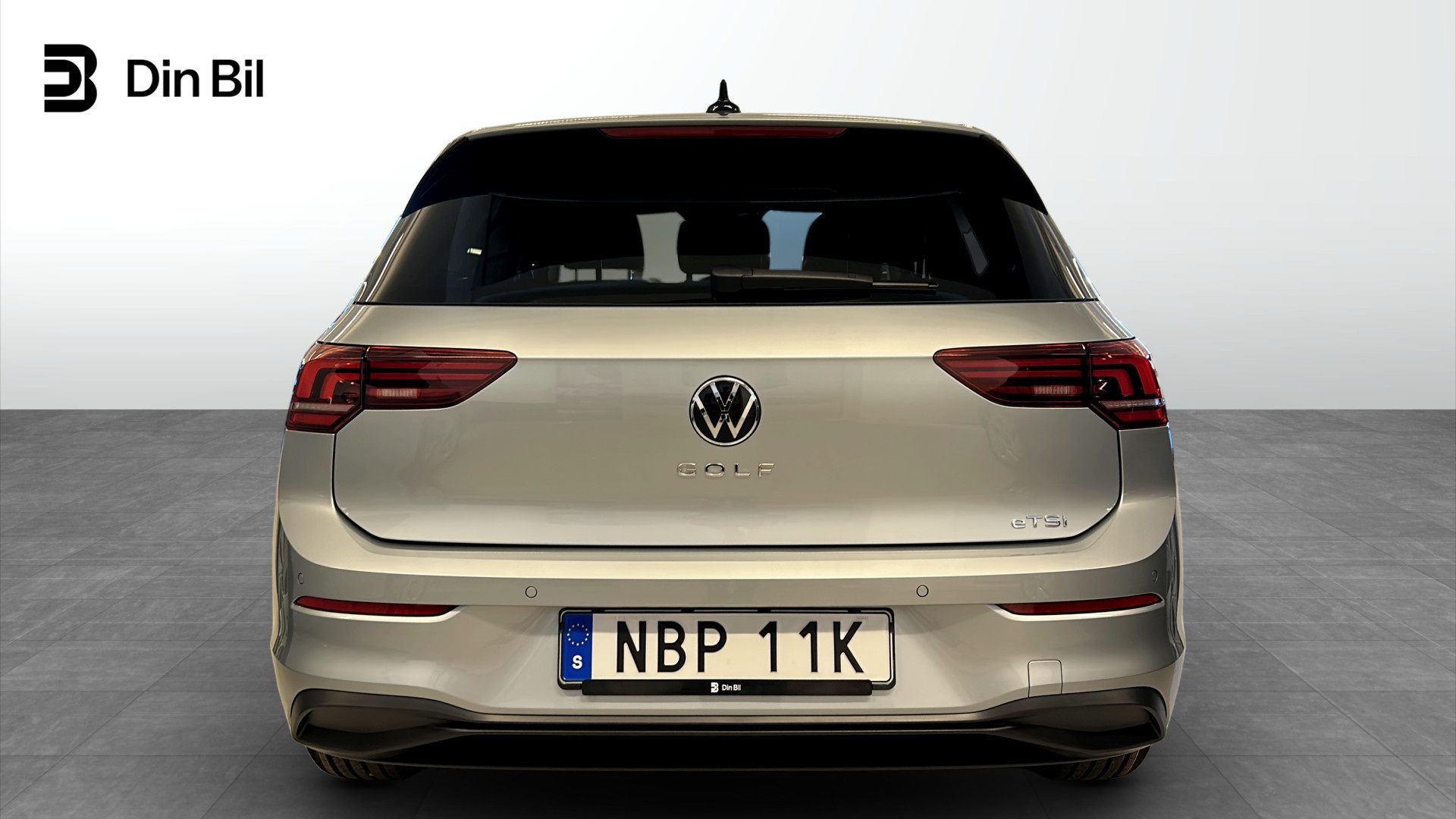 Volkswagen Golf NBP11K