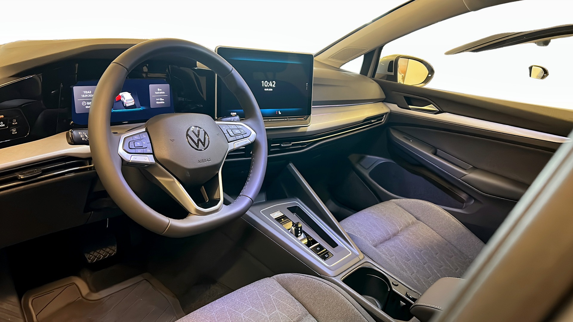 Volkswagen Golf NBP11K