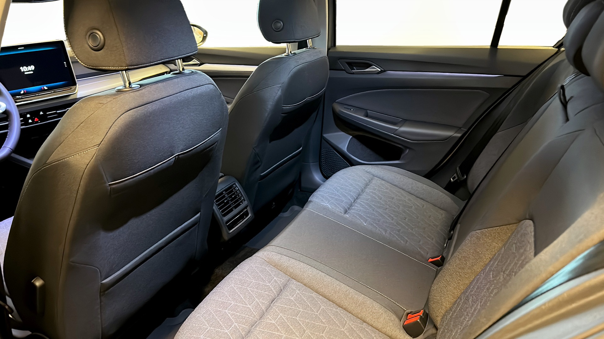 Volkswagen Golf NBP11K