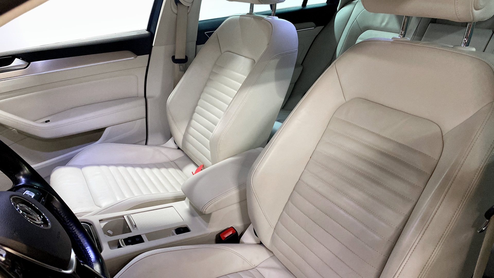 Volkswagen Passat Sportscombi NBT924
