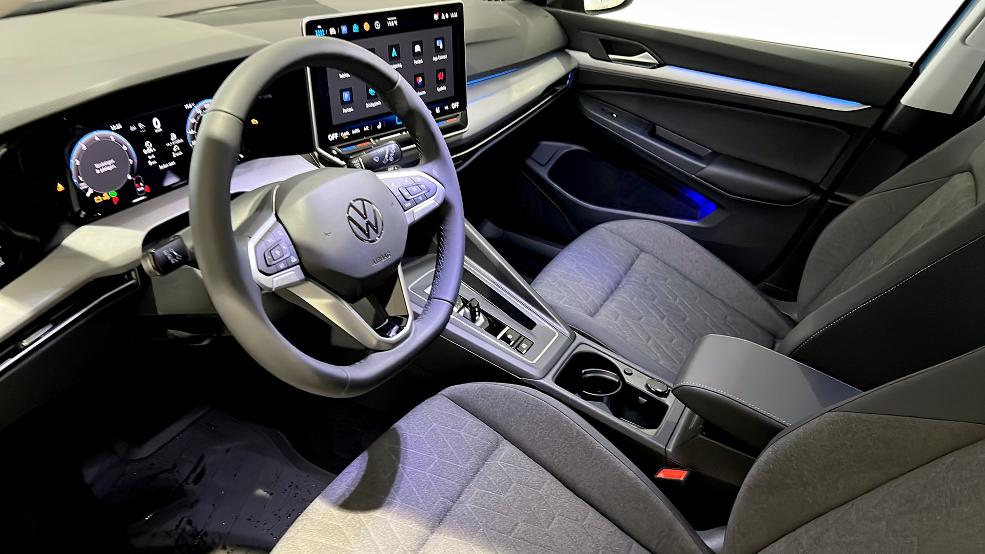 Volkswagen Golf NCR06W