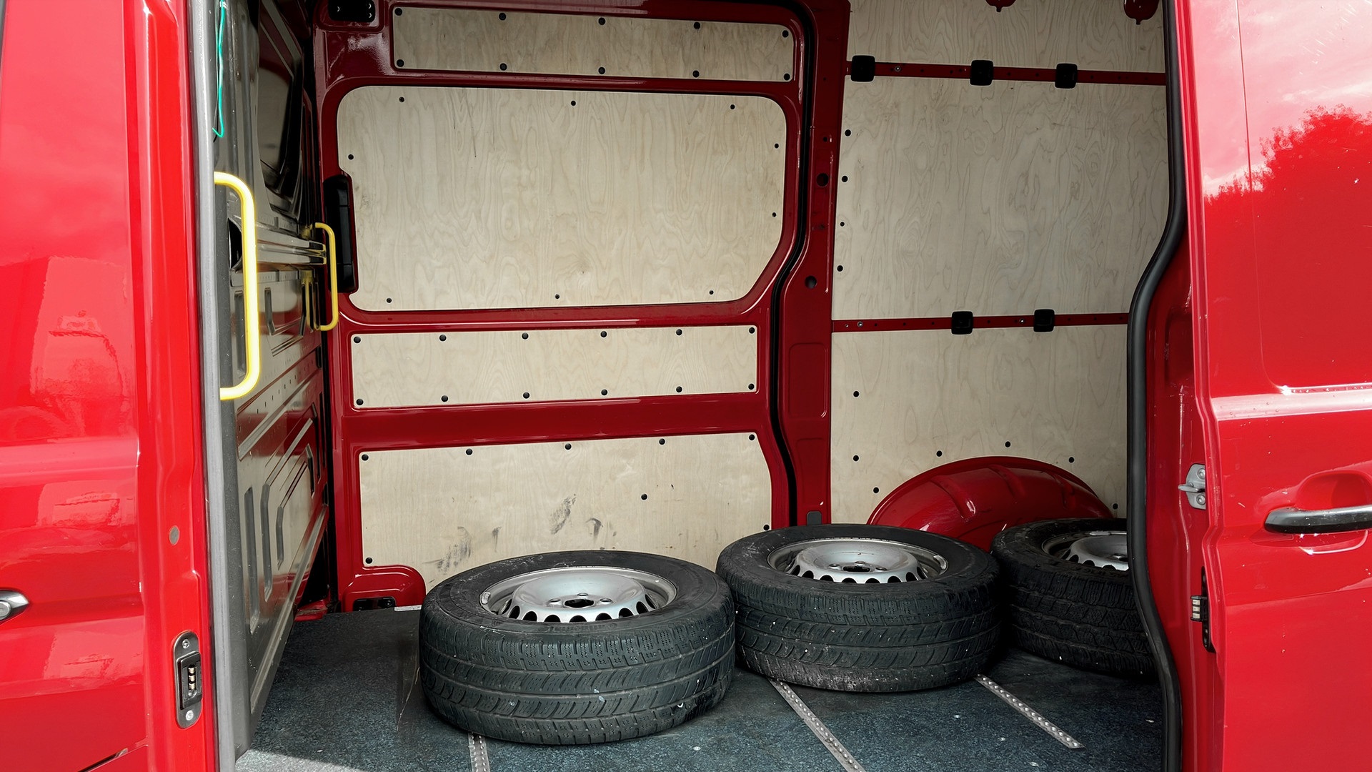 Volkswagen Crafter Skåp kort hjulbas NDL14E
