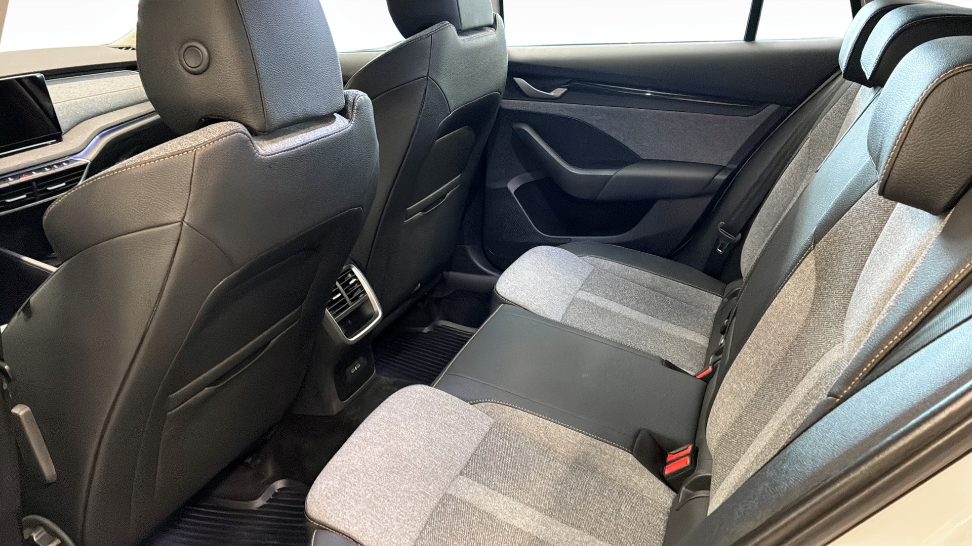 Skoda Octavia Combi NDL14N