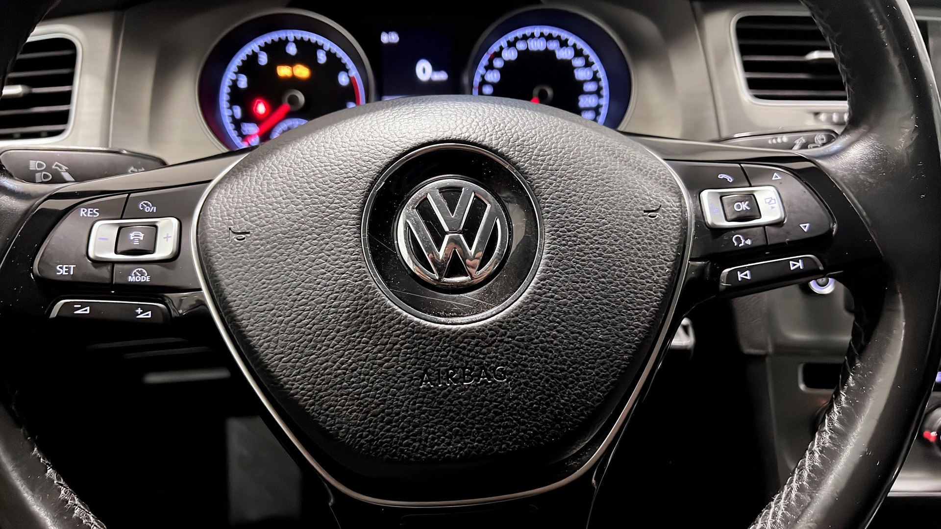 Volkswagen Golf NDL339