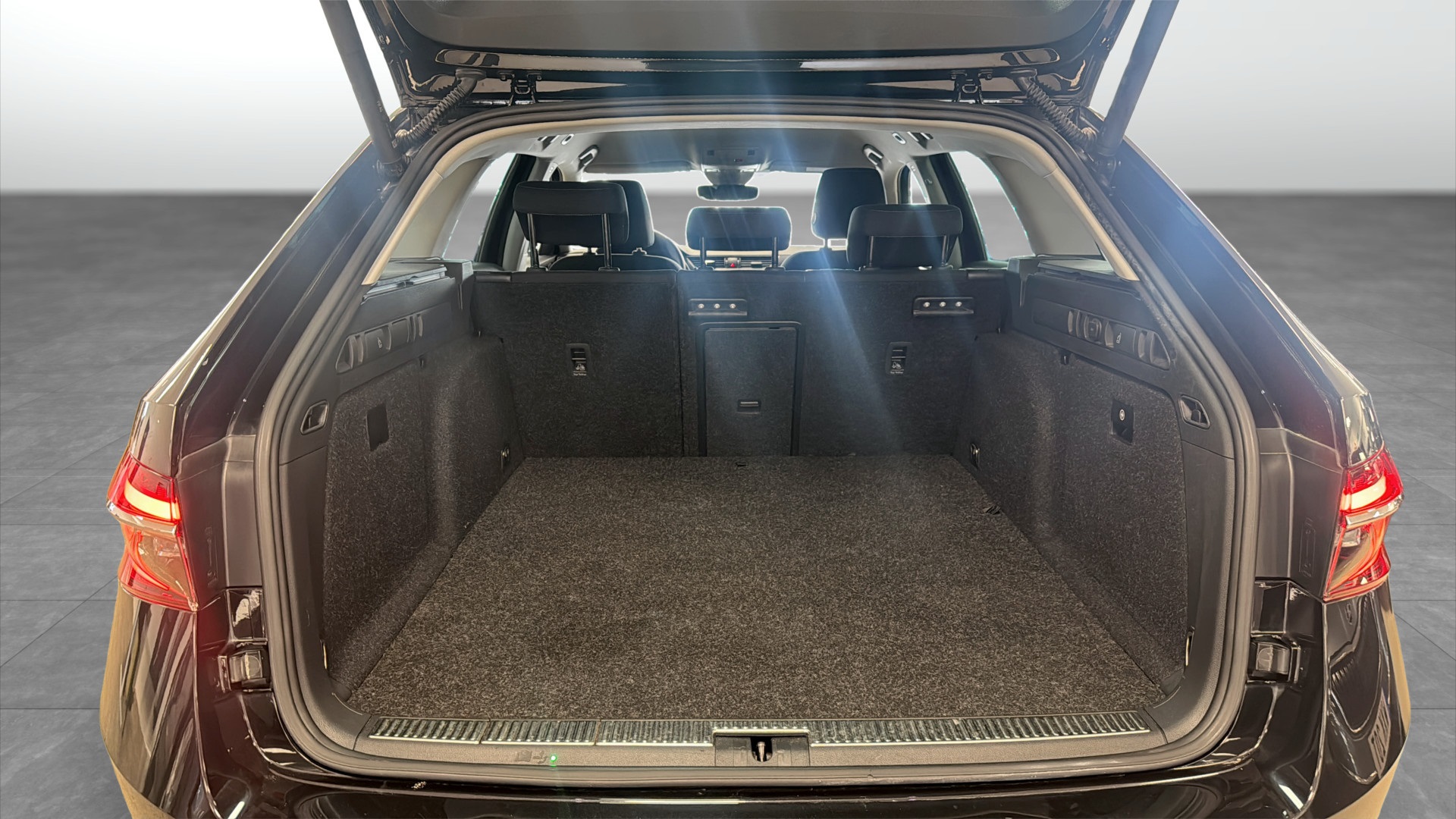 Skoda Superb NDM32X