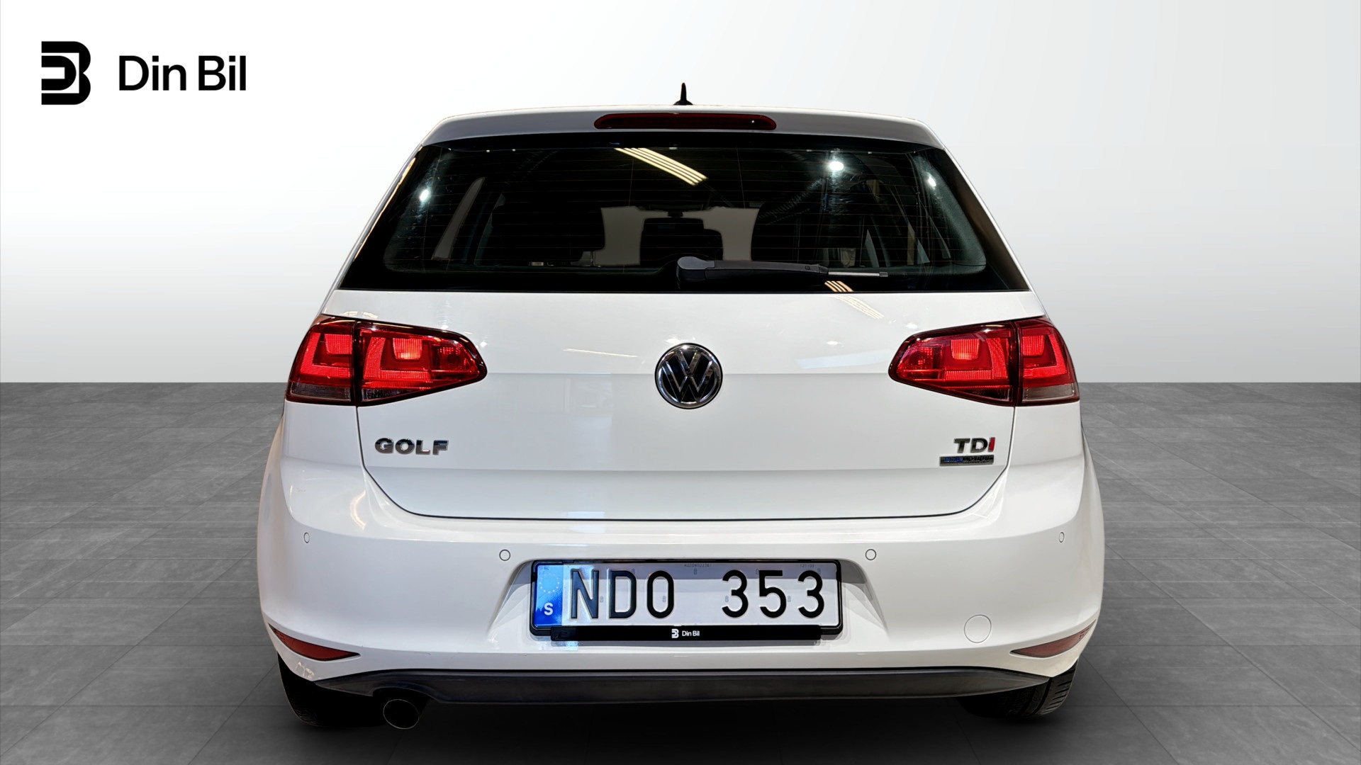 Volkswagen Golf NDO353