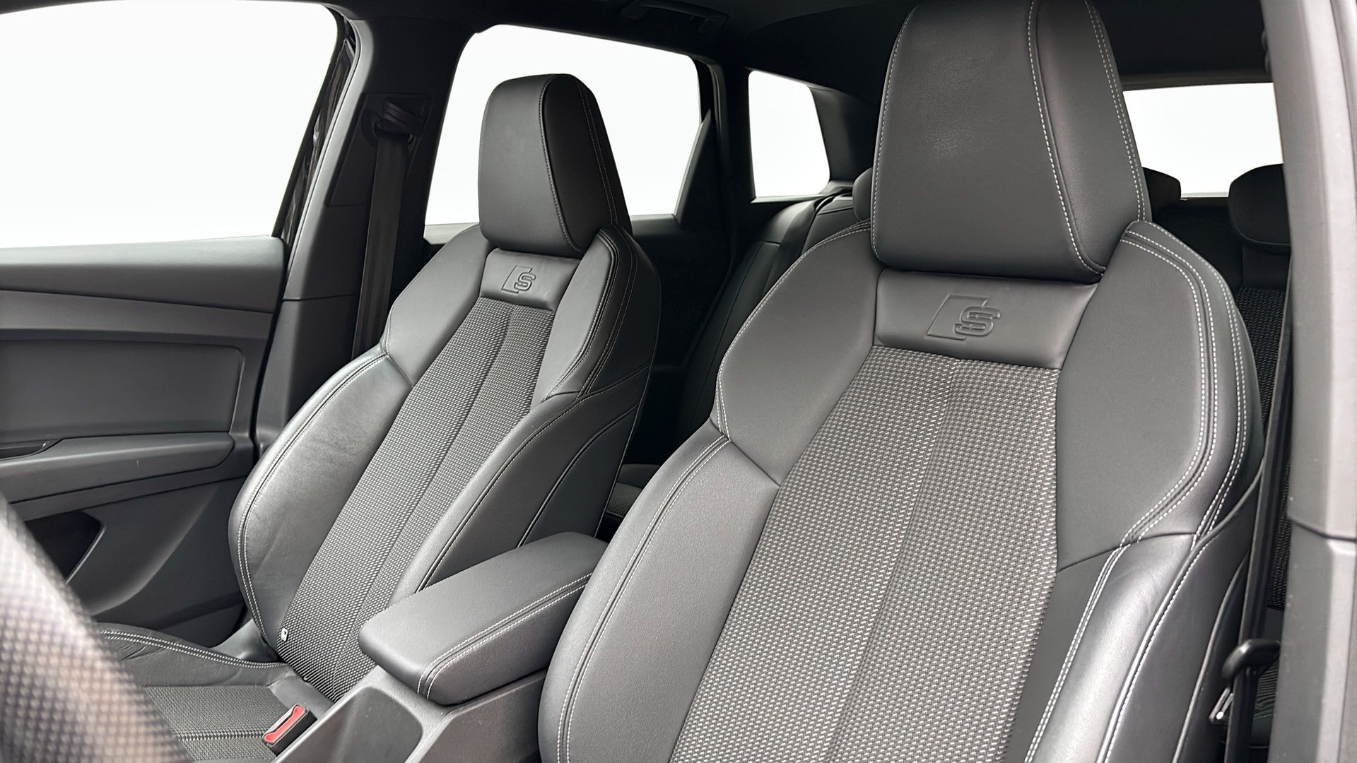 Audi Q4 e-tron NEK32M