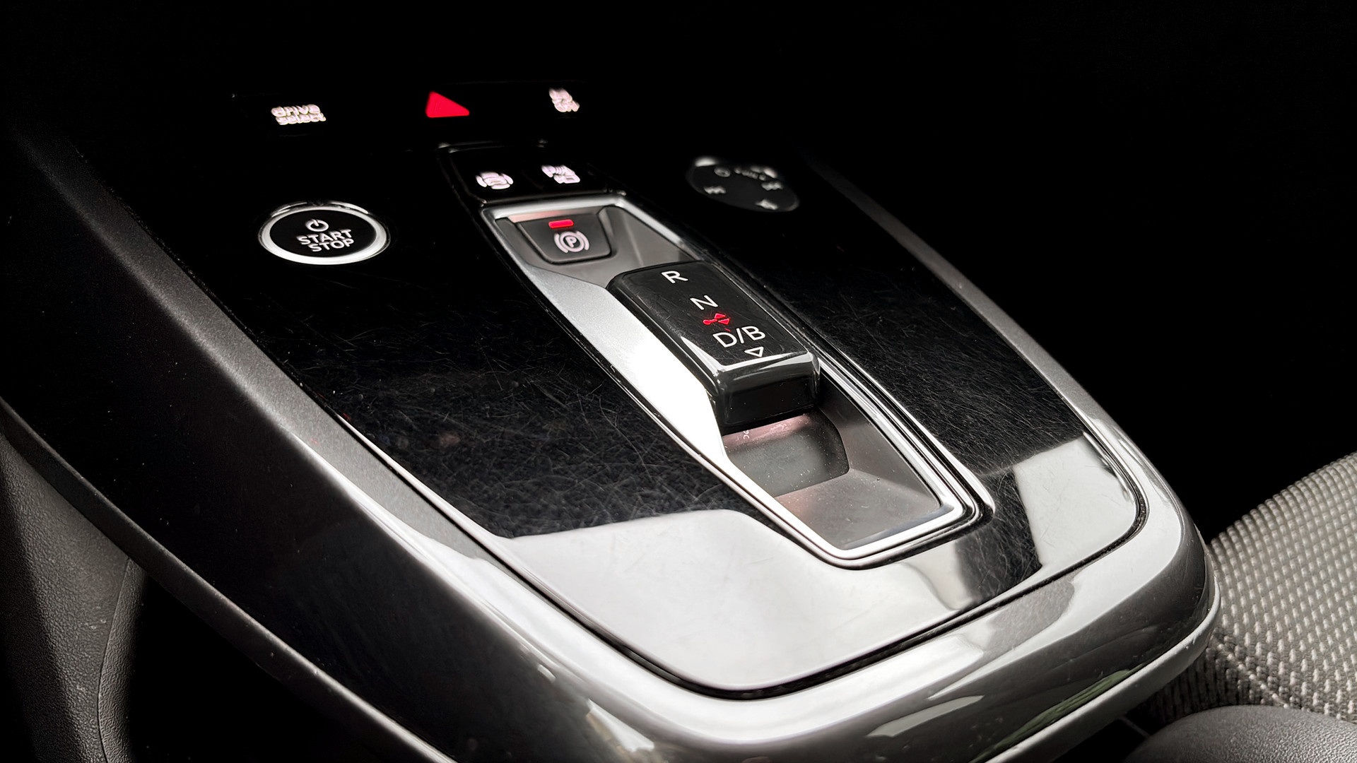 Audi Q4 e-tron NEK32M