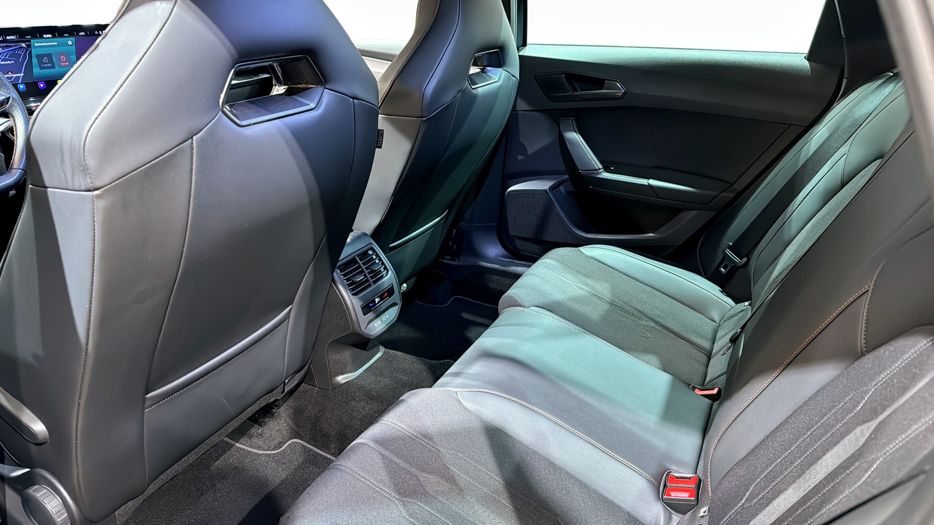 CUPRA Leon Sportstourer NEM33D