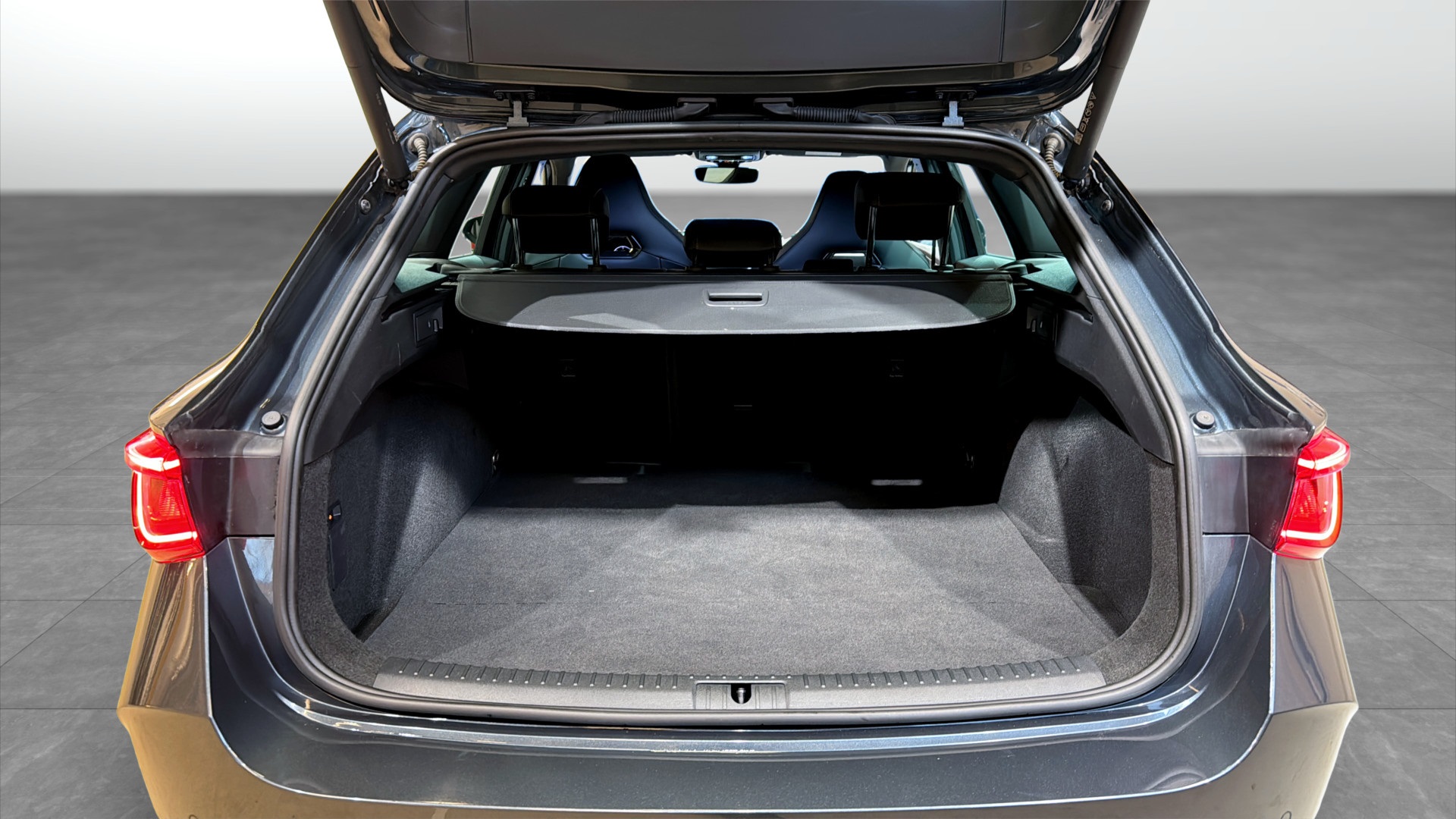 CUPRA Leon Sportstourer NEM33D