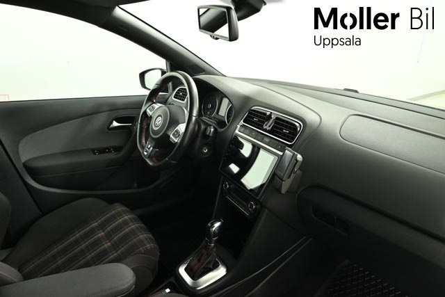 Volkswagen Polo NFC759