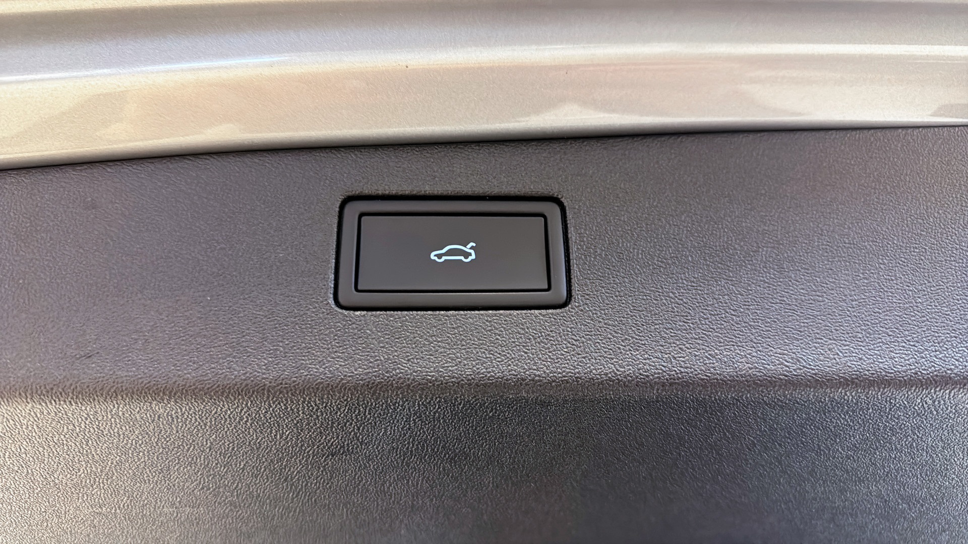 Volkswagen Tiguan NFJ08L