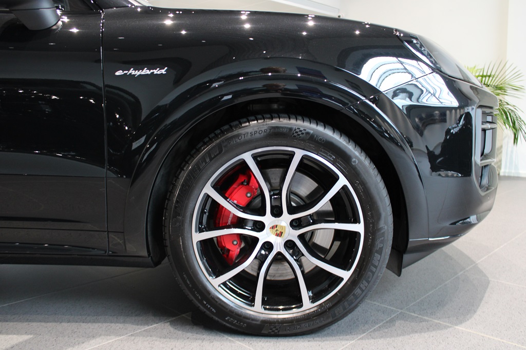 Porsche Cayenne NFP00F