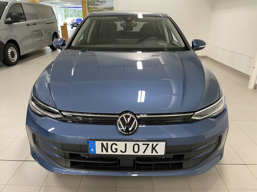 Volkswagen Golf NGJ07K
