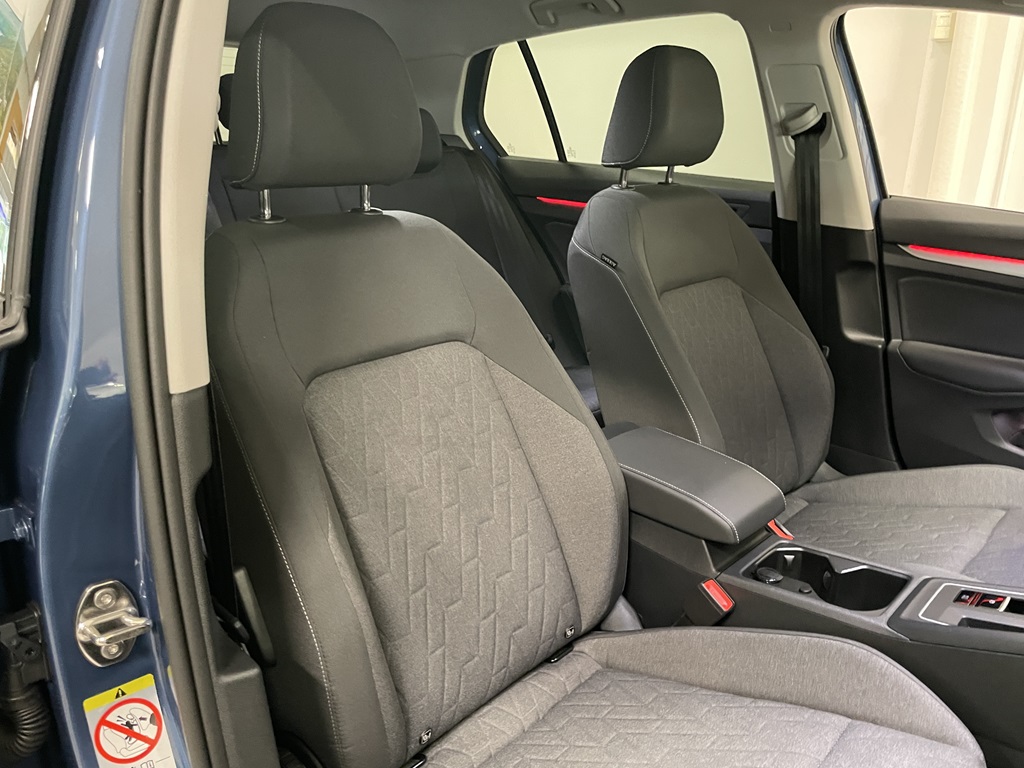 Volkswagen Golf NGJ07K