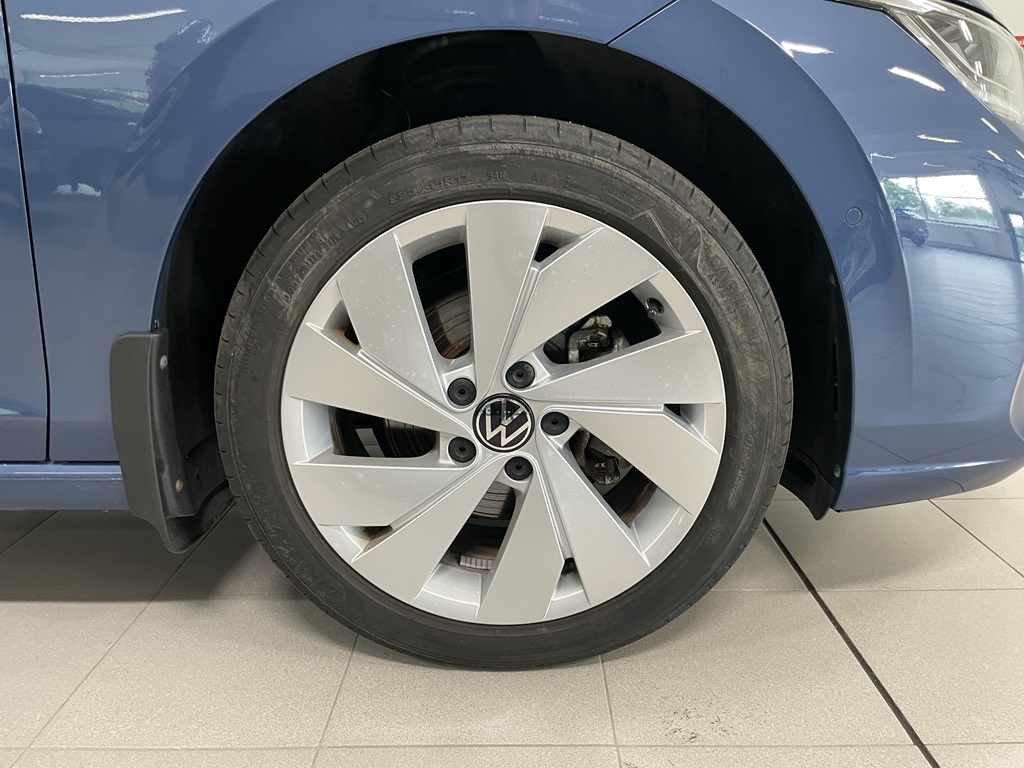 Volkswagen Golf NGJ07K