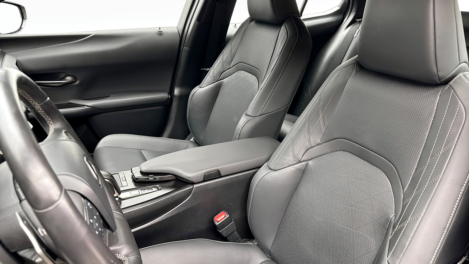 Lexus UX 300e NGN13C