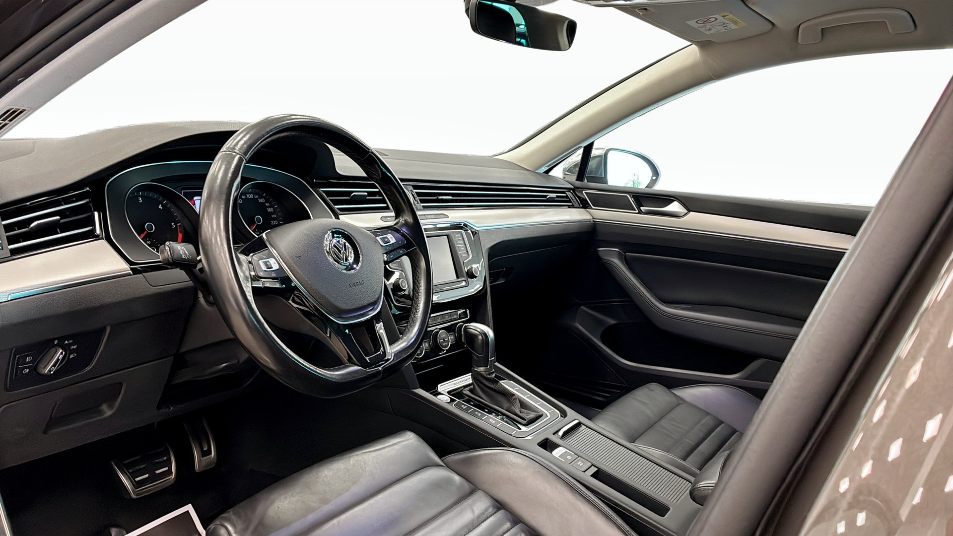Volkswagen Passat NGW280